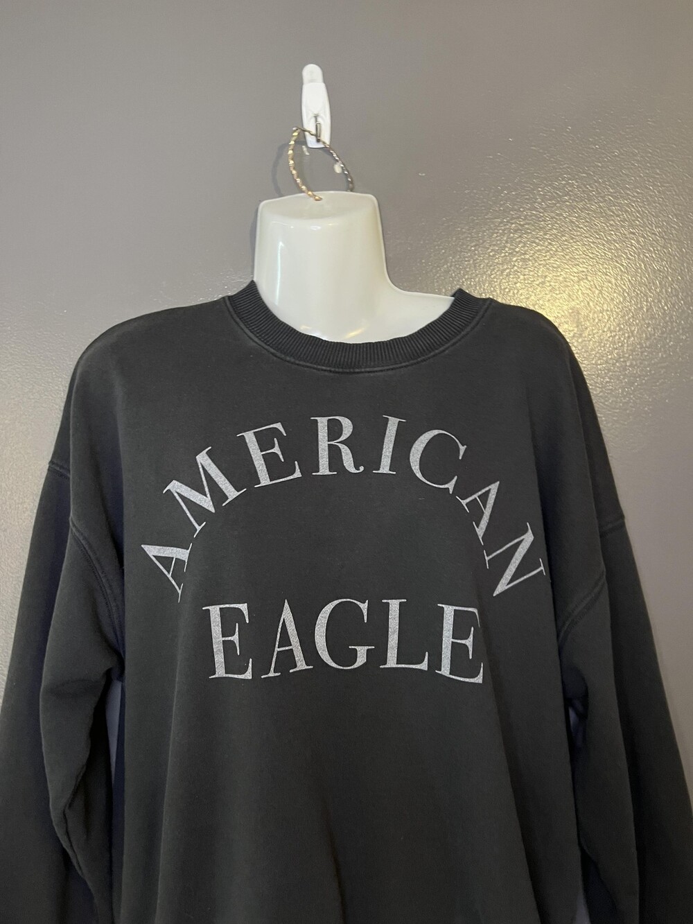 American Eagle Sweatshirt Womens Medium Black Logo Graphic Crewneck Fleece